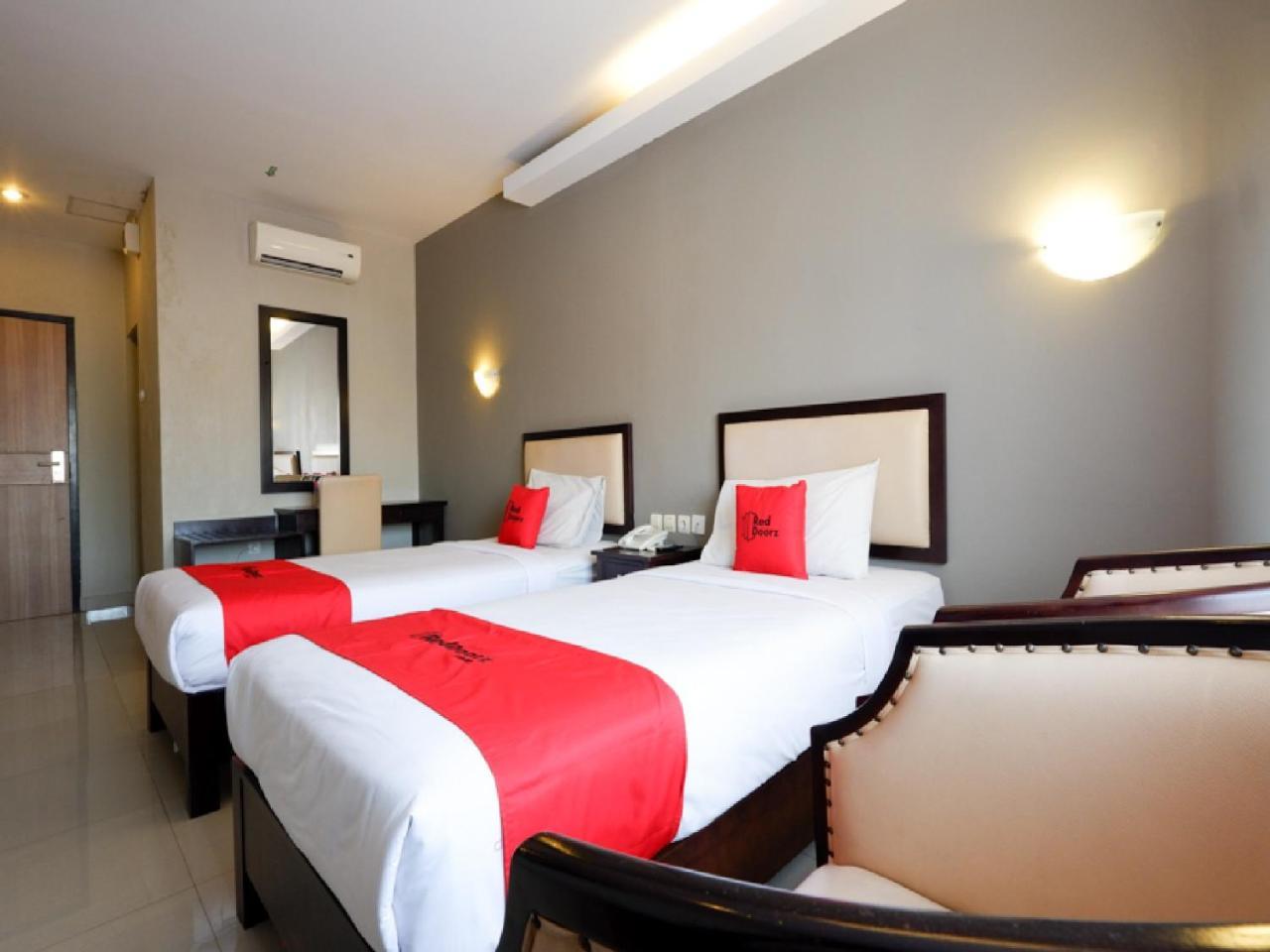 Reddoorz Plus @ Singosari Raya Semarang Exterior foto