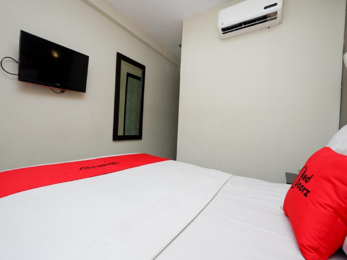 Reddoorz Plus @ Singosari Raya Semarang Exterior foto