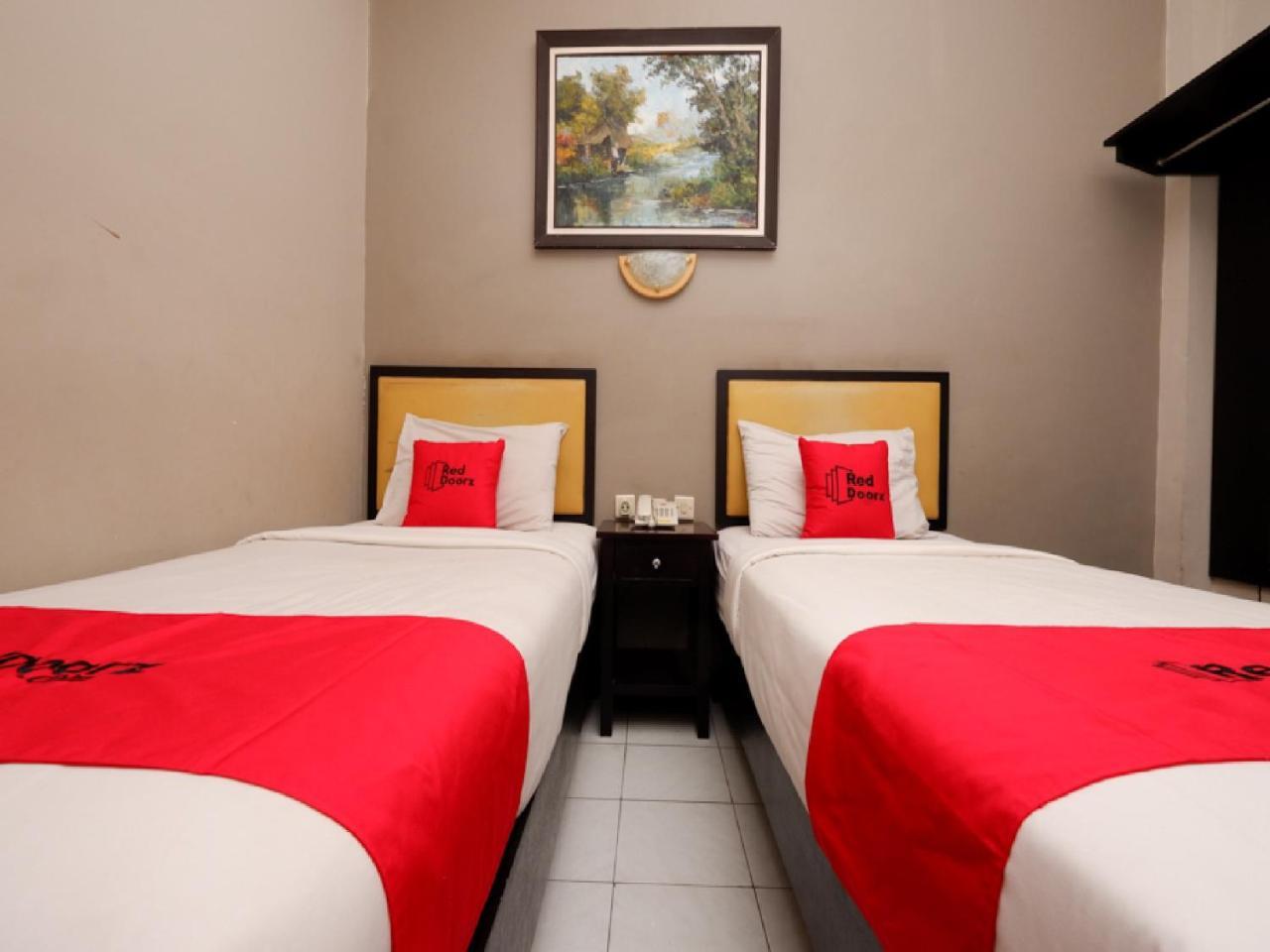 Reddoorz Plus @ Singosari Raya Semarang Exterior foto